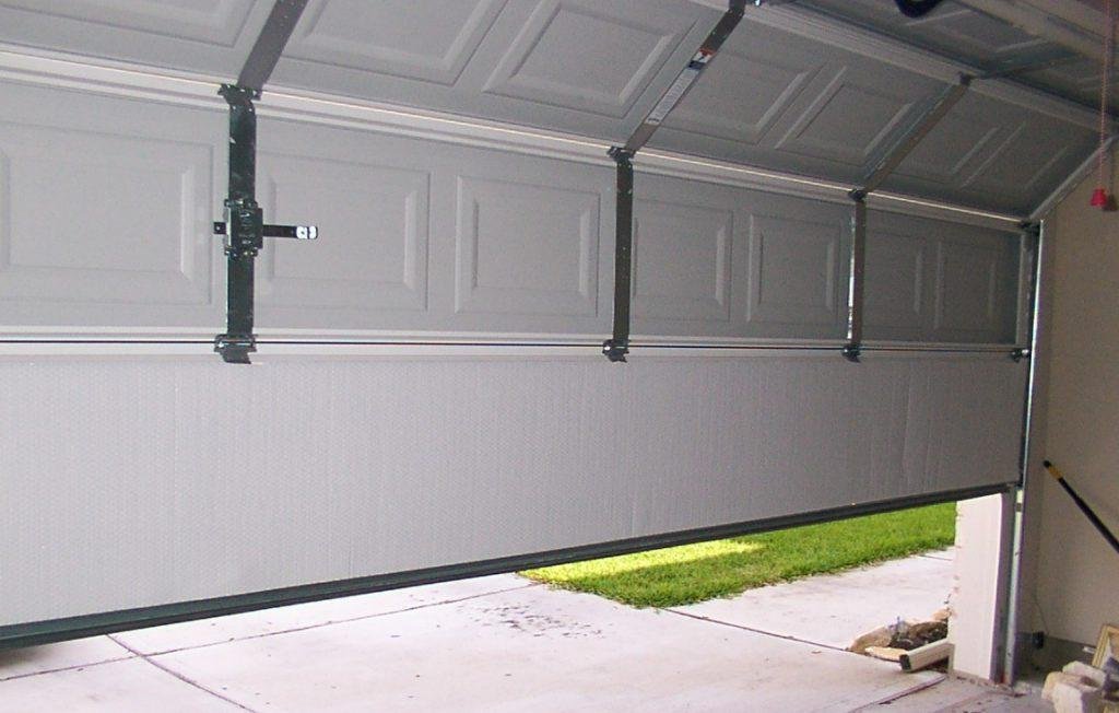 Overhead garage door replacement and repair services in Dublin, Ohio